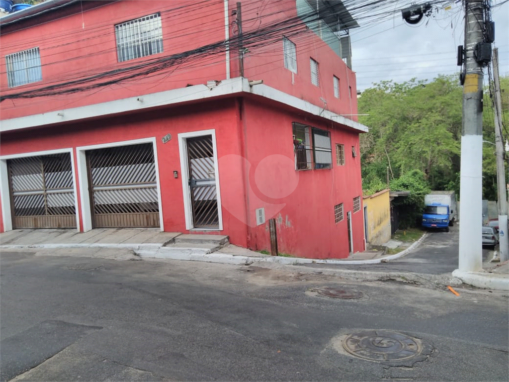 Quatro casas Otimas, Todas com entrada individual, novas , nada para fazer