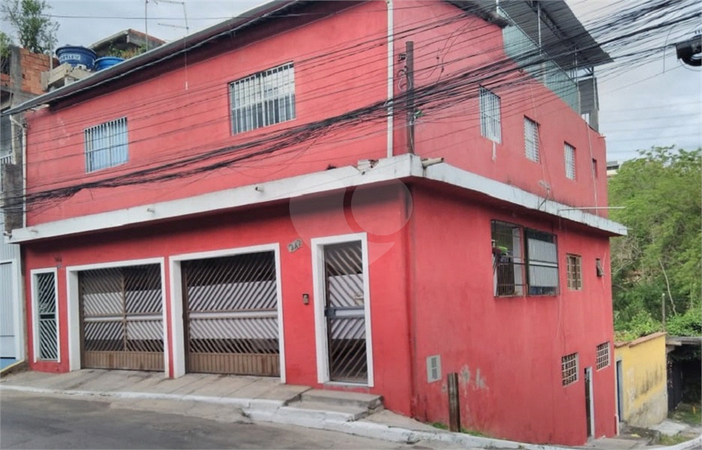 Quatro casas Otimas, Todas com entrada individual, novas , nada para fazer