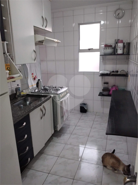 APARTAMENTO em PARQUE BRISTOL