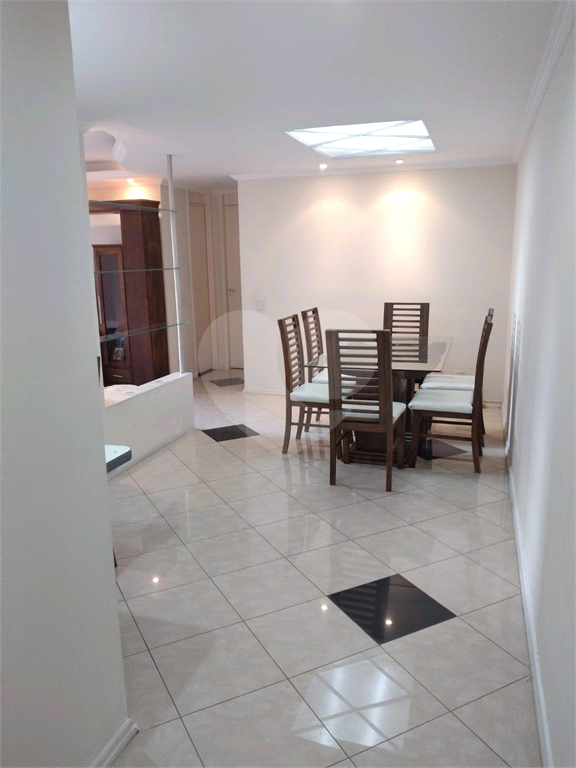 APARTAMENTO em PARQUE BRISTOL