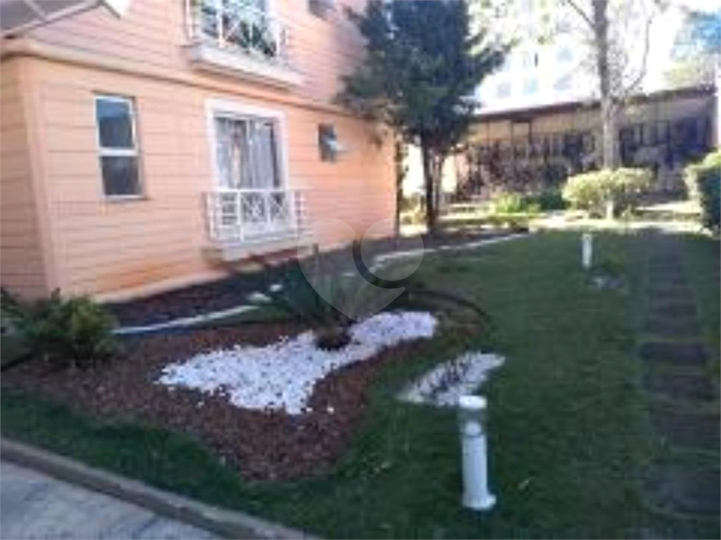 APARTAMENTO em PARQUE BRISTOL