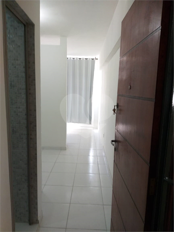 APARTAMENTO em CENTRO