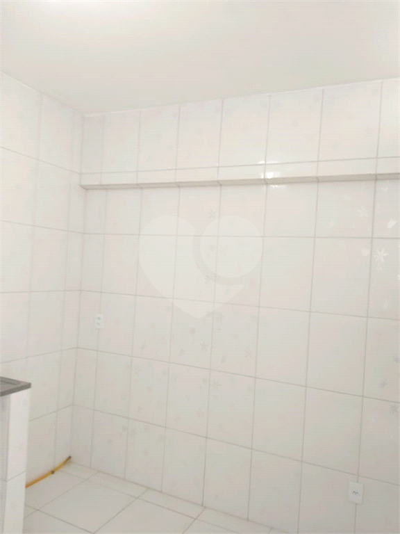 APARTAMENTO em CENTRO