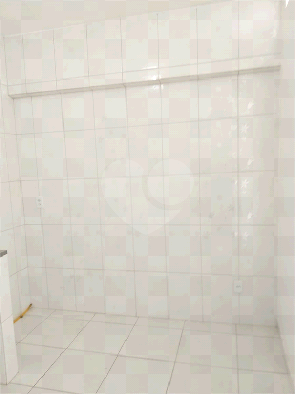 APARTAMENTO em CENTRO