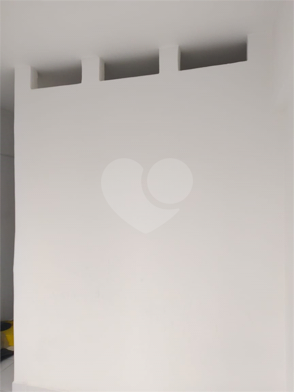 APARTAMENTO em CENTRO