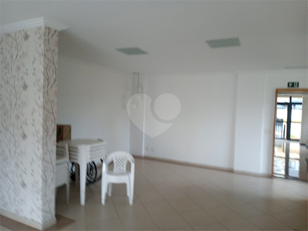 Apartamento  à Venda Bairro Água Fria
