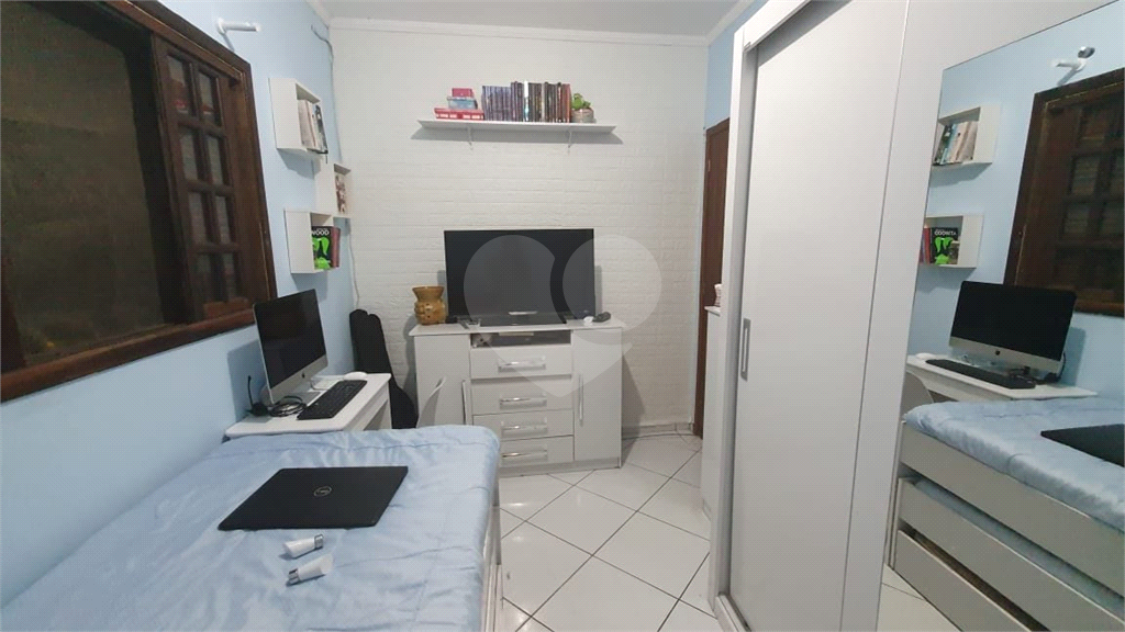 Casa assobradada com 03 dorm com 02 vagas de garagem - Cid, Jardim Cumbica - Guarulhos - SP