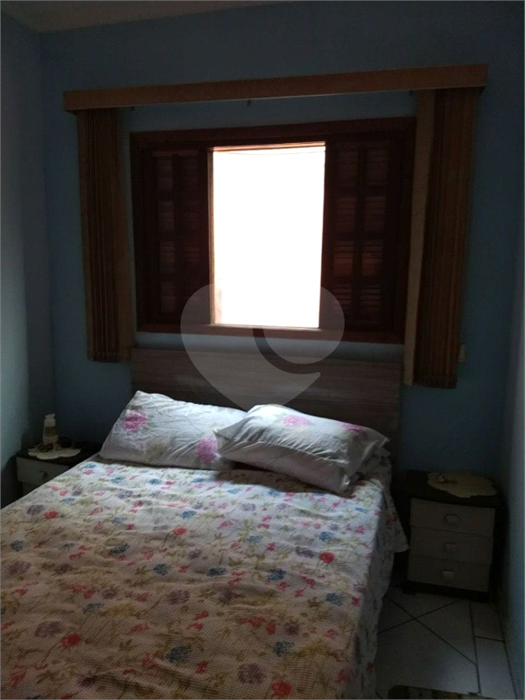 Casa assobradada com 03 dorm com 02 vagas de garagem - Cid, Jardim Cumbica - Guarulhos - SP