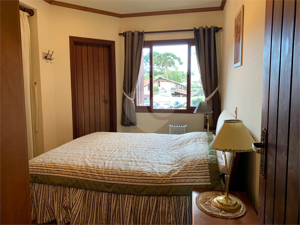Apartamento Campos do Jordão, 2 dormitórios, 1 suíte, 3 vagas