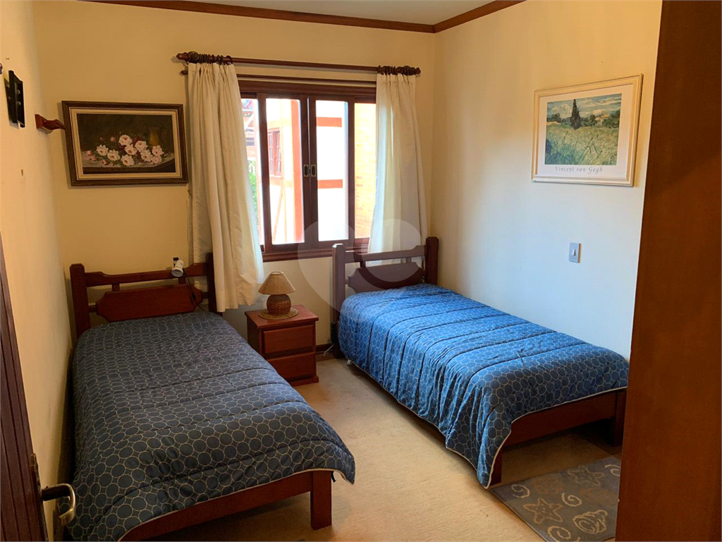 Apartamento Campos do Jordão, 2 dormitórios, 1 suíte, 3 vagas