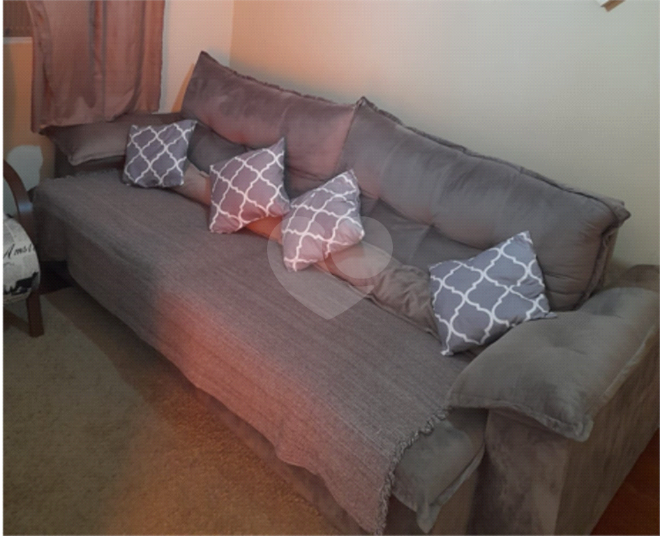 Casa assobradada com 3 dorm. sendo 01 suite, Suzano