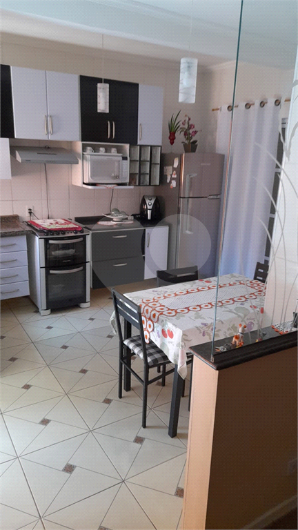 Casa assobradada com 3 dorm. sendo 01 suite, Suzano