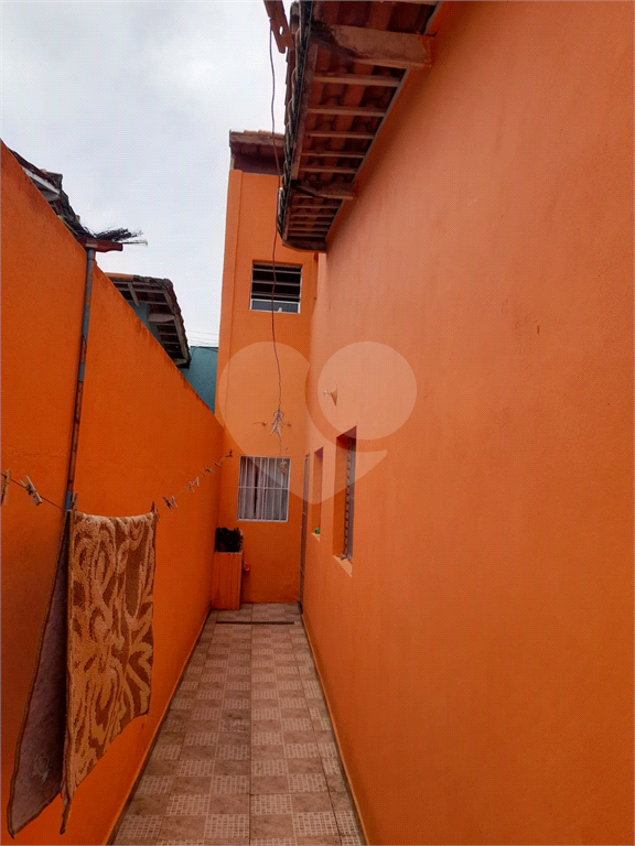 Casa assobradada com 3 dorm. sendo 01 suite, Suzano