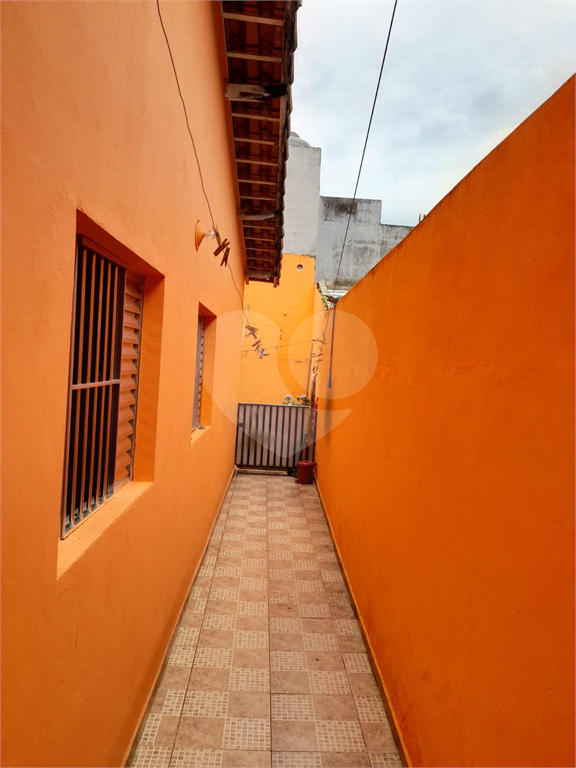 Casa assobradada com 3 dorm. sendo 01 suite, Suzano