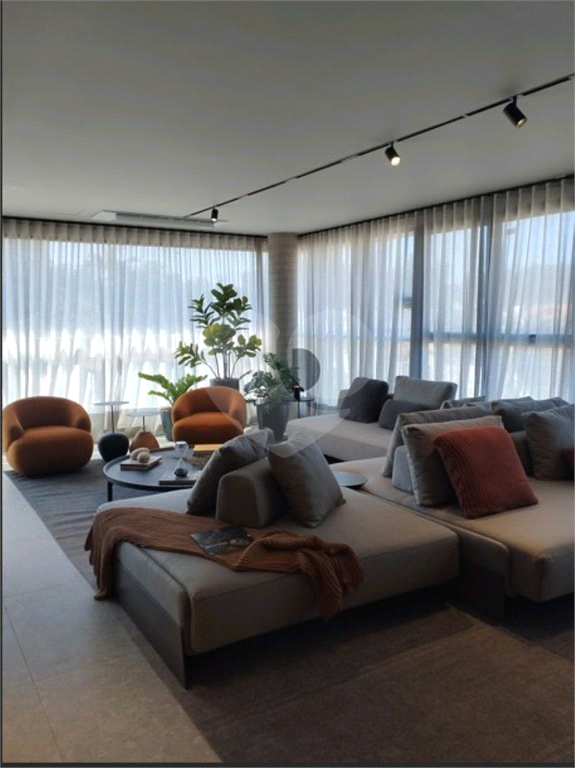 Apartamento novo, mobiliado, a venda no Jardim Paulista