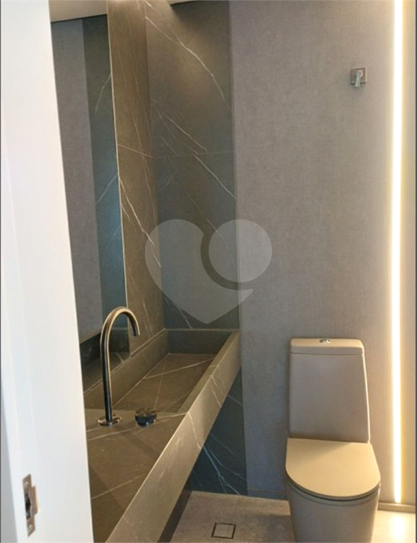 Apartamento novo, mobiliado, a venda no Jardim Paulista