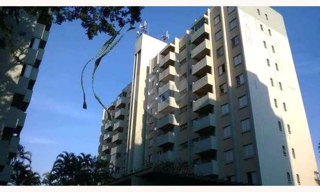 APARTAMENTO em LIMÃO