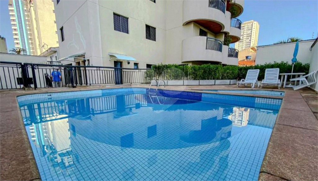 APARTAMENTO em TATUAPÉ
