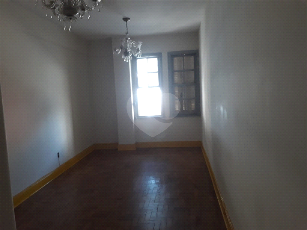 APARTAMENTO em BARRA FUNDA