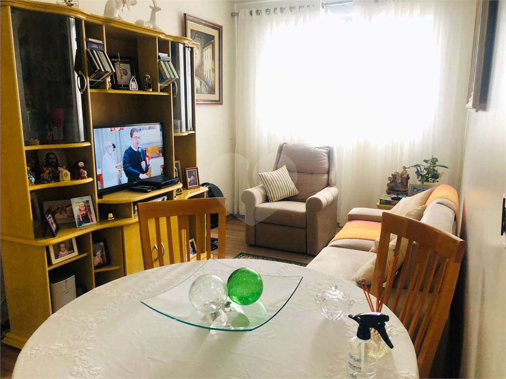 APARTAMENTO em VILA PRUDENTE