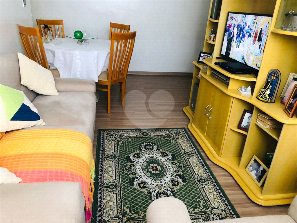 APARTAMENTO em VILA PRUDENTE