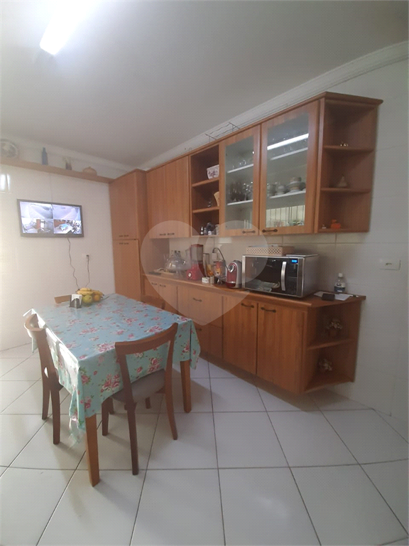 Lindo Sobrado com 3 suítes
