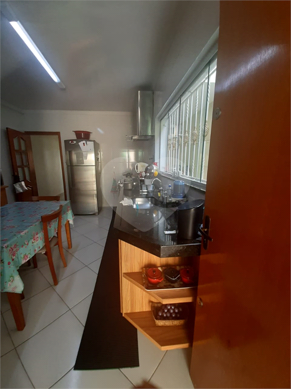 Lindo Sobrado com 3 suítes