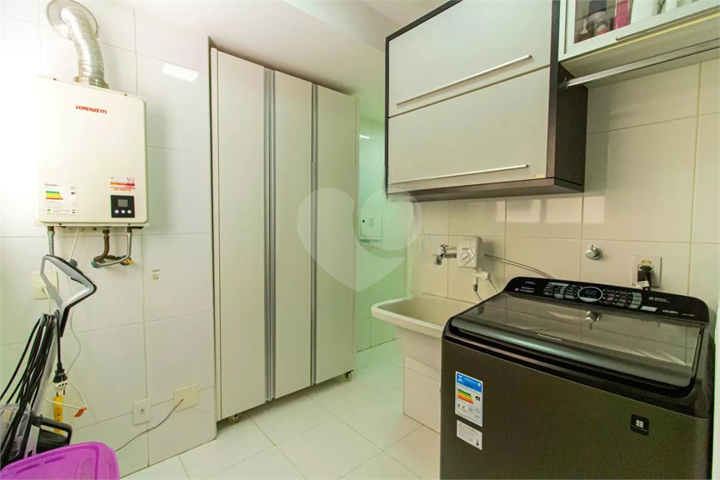 Apartamento Alto de Pinheiros 3 suites e 3 vagas de garagem 