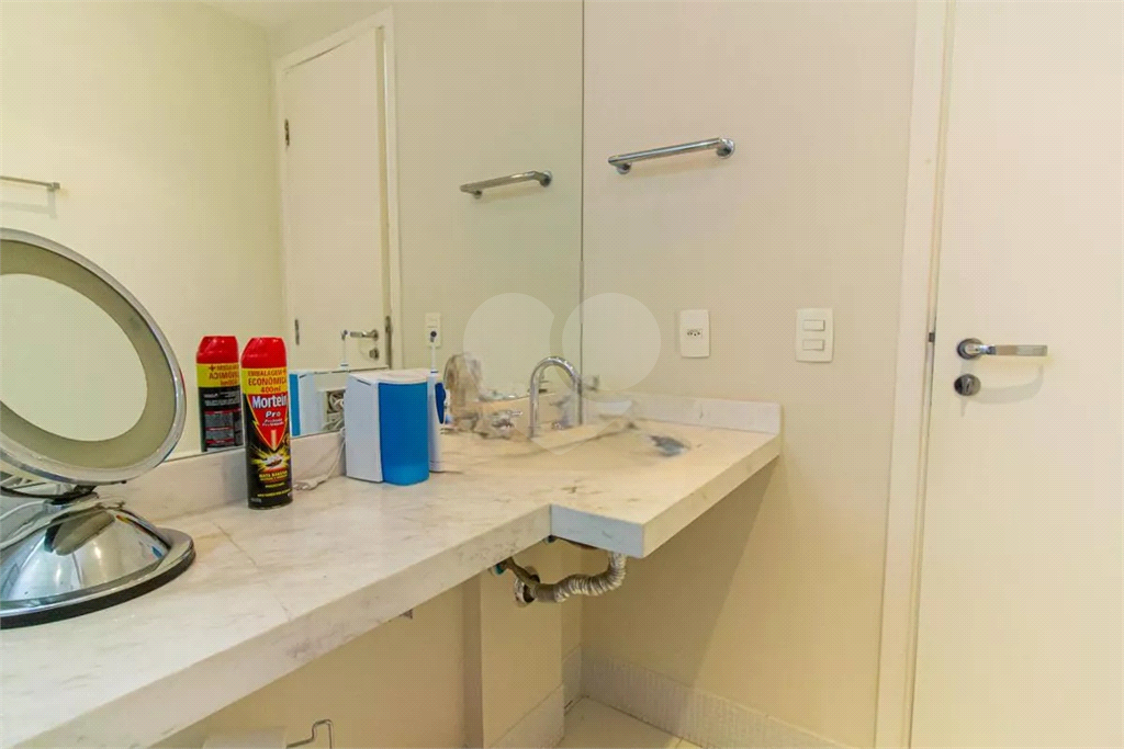 Apartamento Alto de Pinheiros 3 suites e 3 vagas de garagem 
