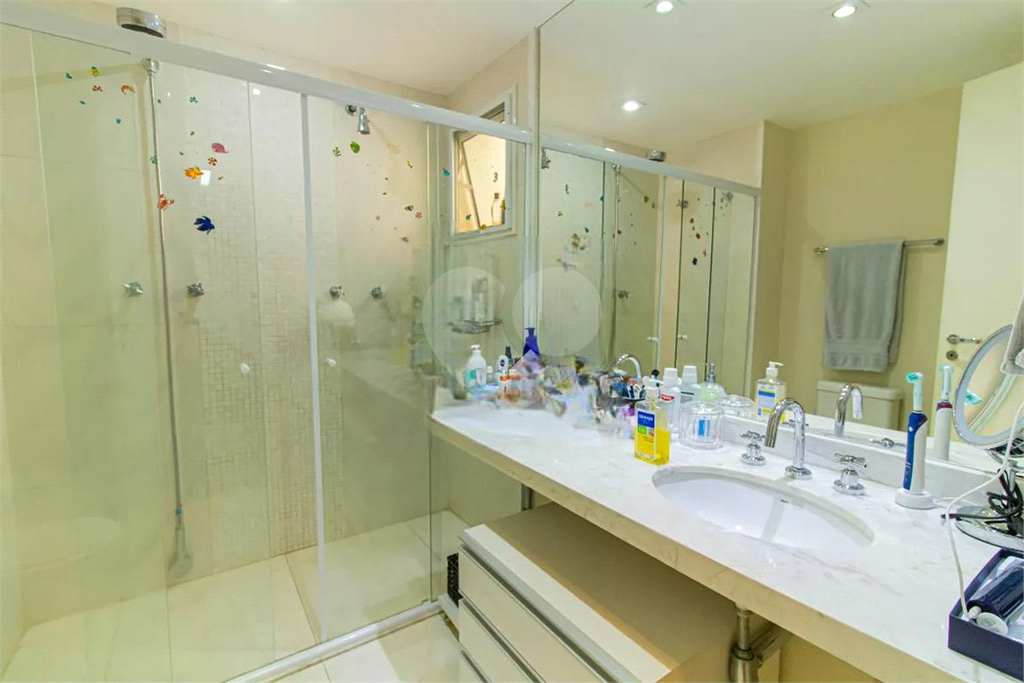 Apartamento Alto de Pinheiros 3 suites e 3 vagas de garagem 