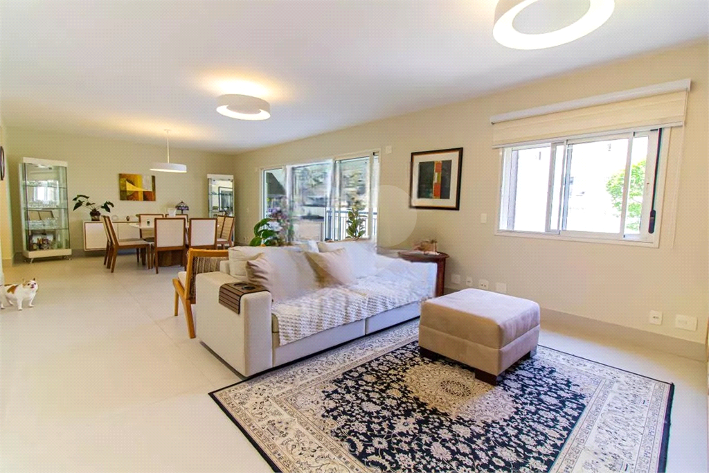 Apartamento Alto de Pinheiros 3 suites e 3 vagas de garagem 