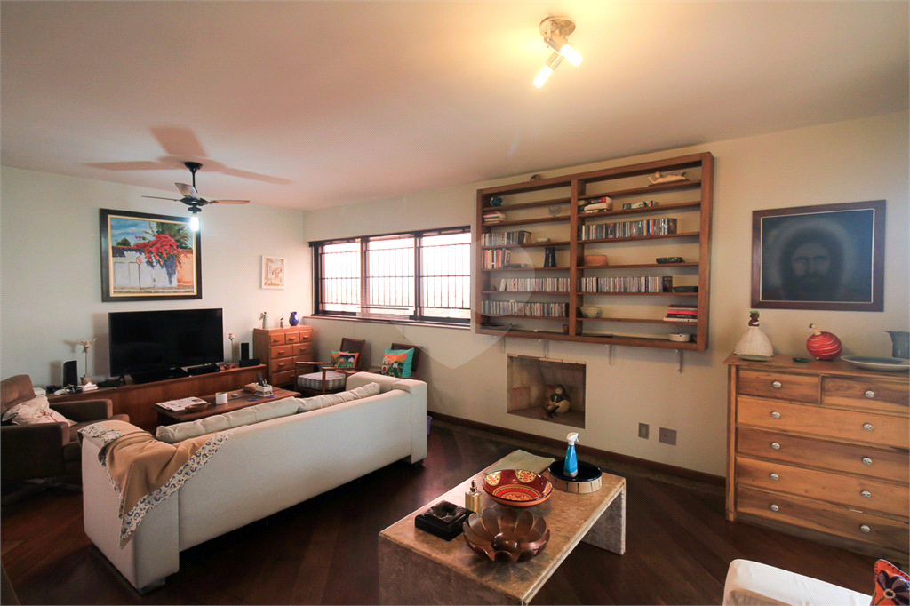 APARTAMENTO À VENDA COM 3 QUARTOS, NA VILA MADALENA.