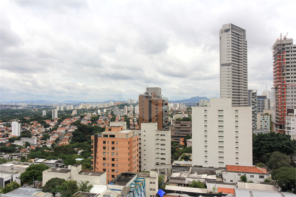 APARTAMENTO À VENDA COM 3 QUARTOS, NA VILA MADALENA.