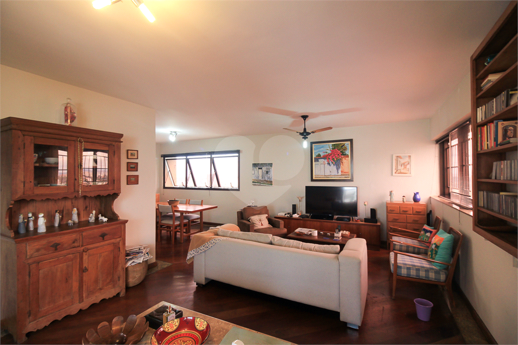 APARTAMENTO À VENDA COM 3 QUARTOS, NA VILA MADALENA.