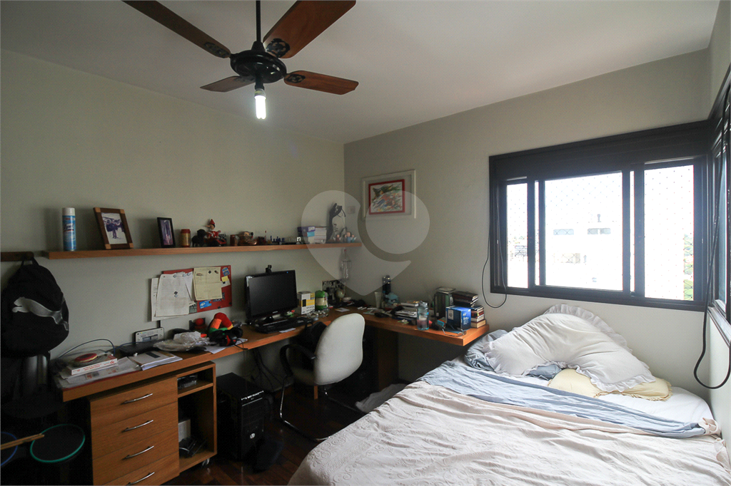 APARTAMENTO À VENDA COM 3 QUARTOS, NA VILA MADALENA.
