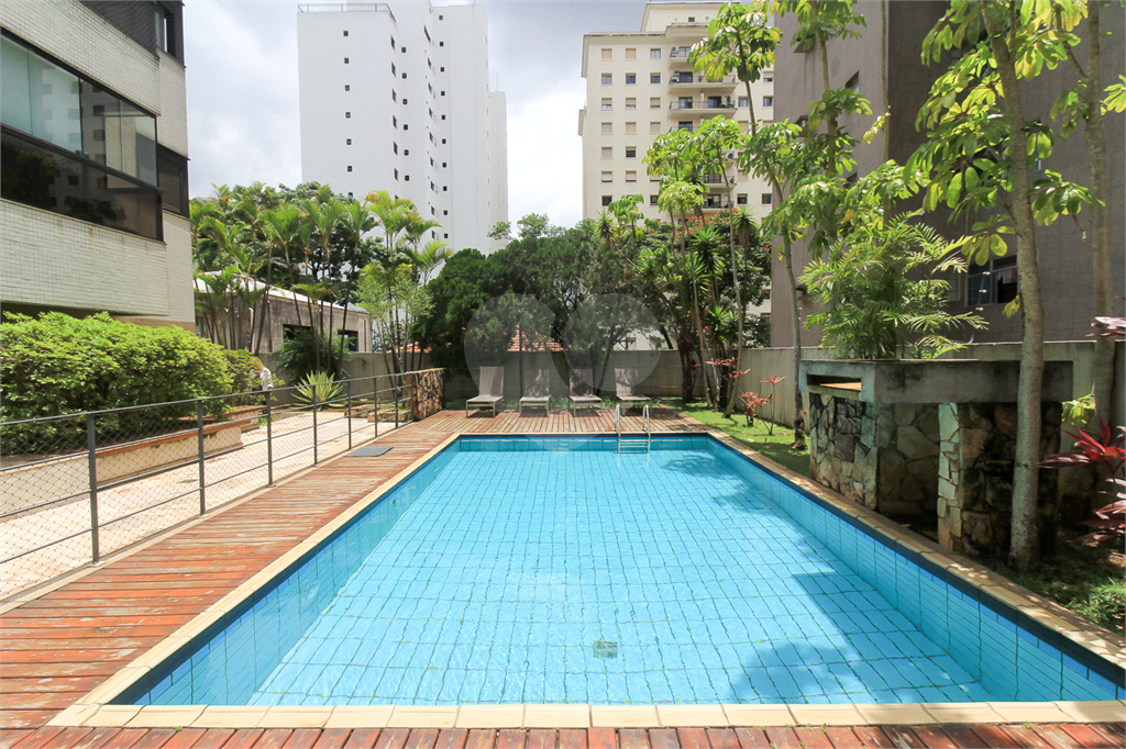 APARTAMENTO À VENDA COM 3 QUARTOS, NA VILA MADALENA.