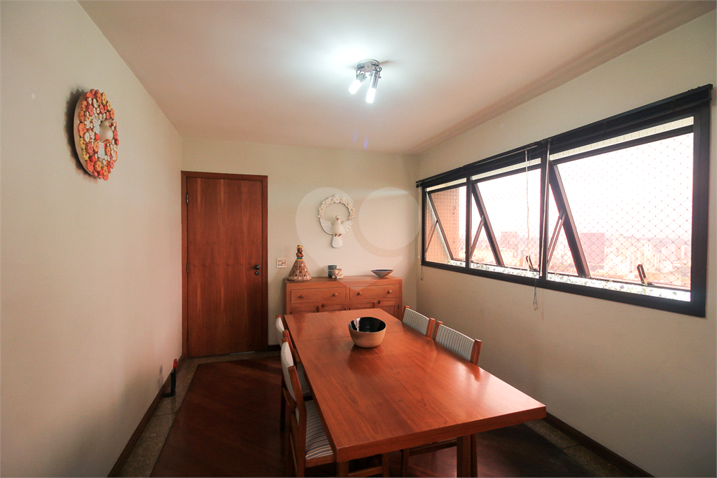 APARTAMENTO À VENDA COM 3 QUARTOS, NA VILA MADALENA.