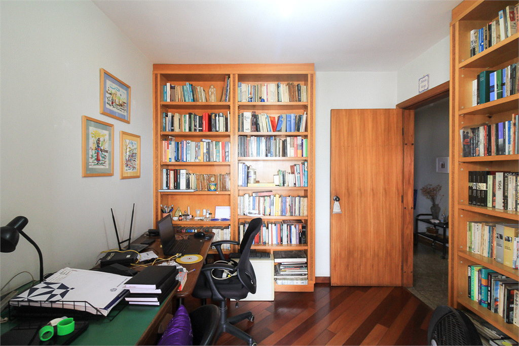 APARTAMENTO À VENDA COM 3 QUARTOS, NA VILA MADALENA.