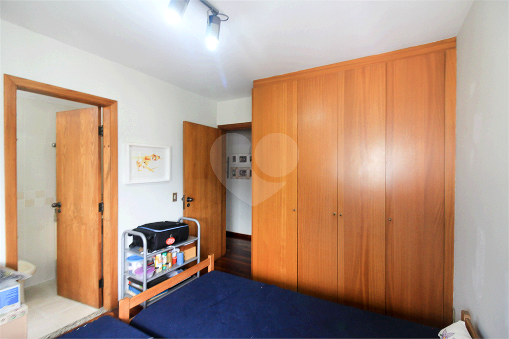 APARTAMENTO À VENDA COM 3 QUARTOS, NA VILA MADALENA.