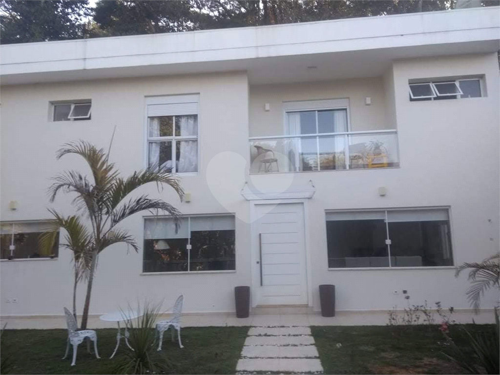 Casa à venda com 3 quartos, 230m² - Foto 2