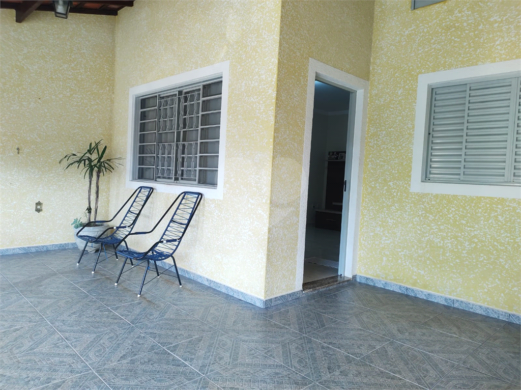 Casa à venda com 5 quartos, 200m² - Foto 12