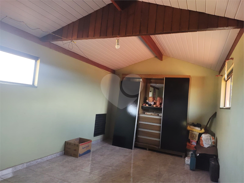 Casa à venda com 5 quartos, 200m² - Foto 16