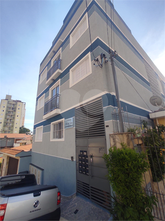 Excelente ap com quintal grande e dois dorms a 400 metros do metrô Parada Inglesa.