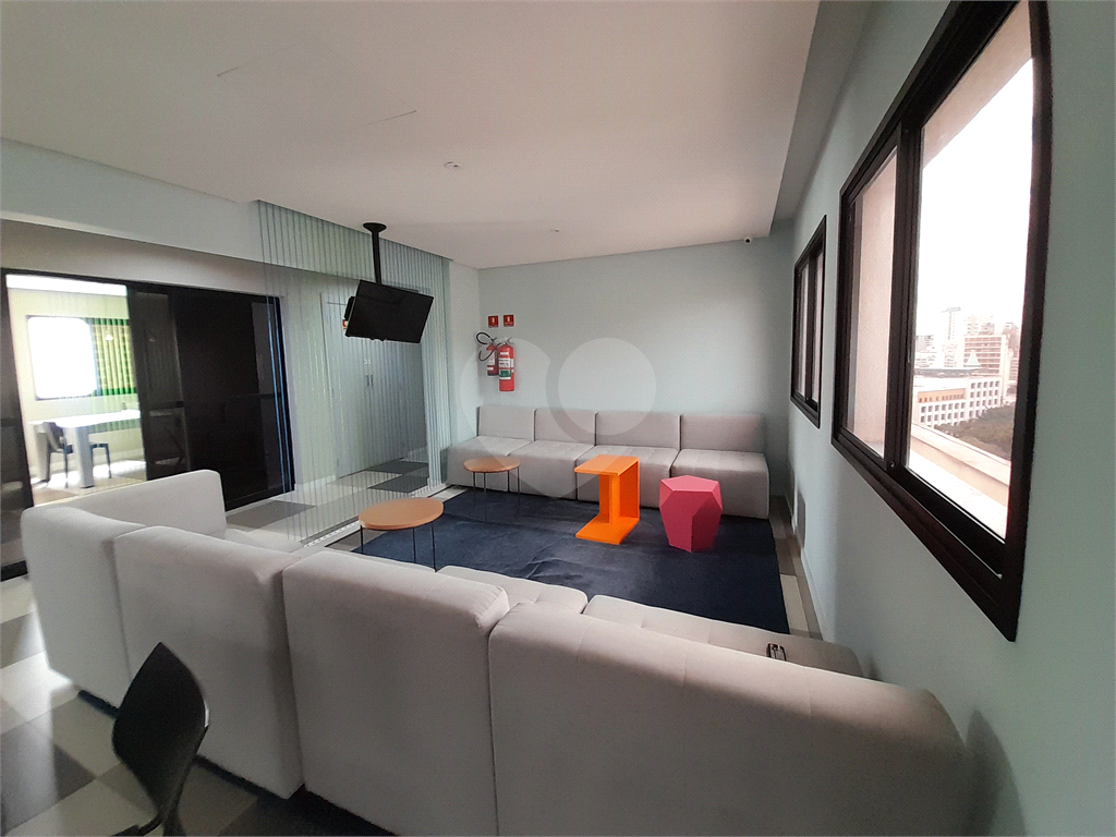 APARTAMENTO em BARRA FUNDA