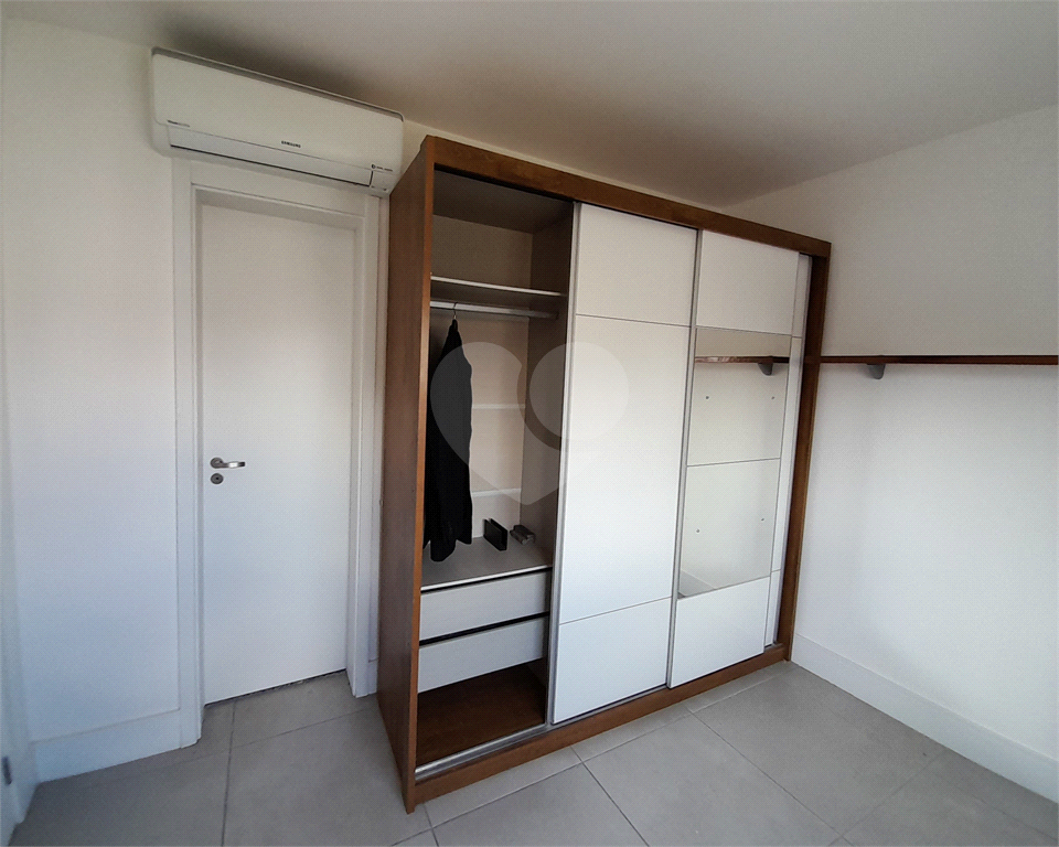 APARTAMENTO em BARRA FUNDA