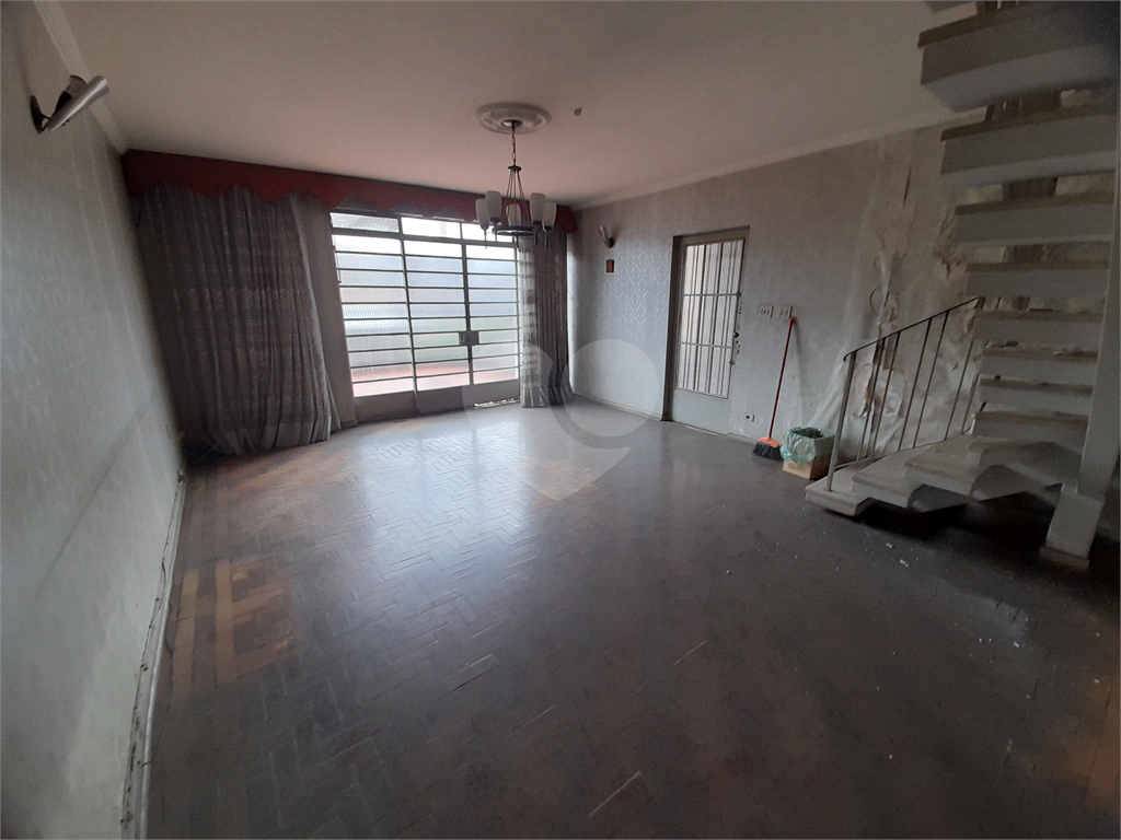 Sobrado - "IMÓVEL PARA REFORMA." - Residencial ou Comercial