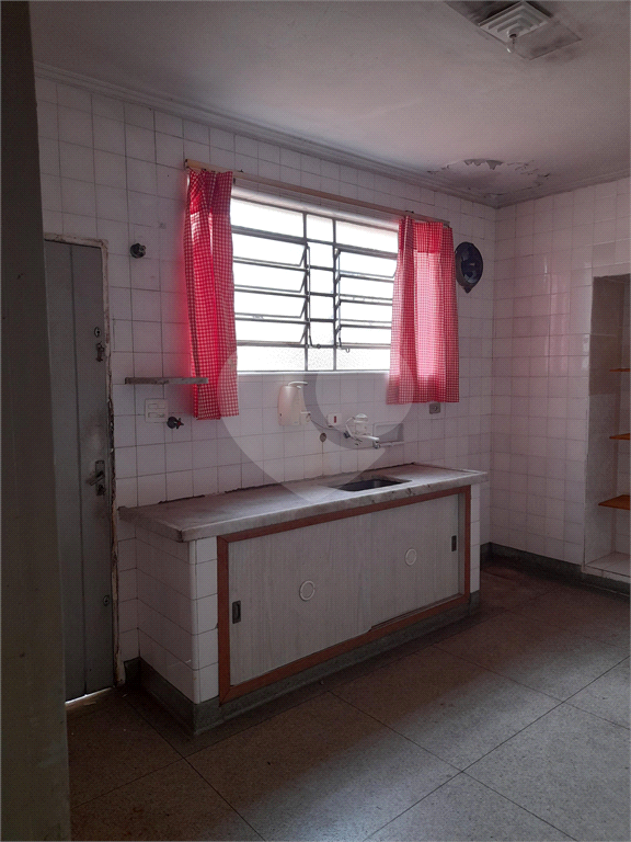 Sobrado - "IMÓVEL PARA REFORMA." - Residencial ou Comercial