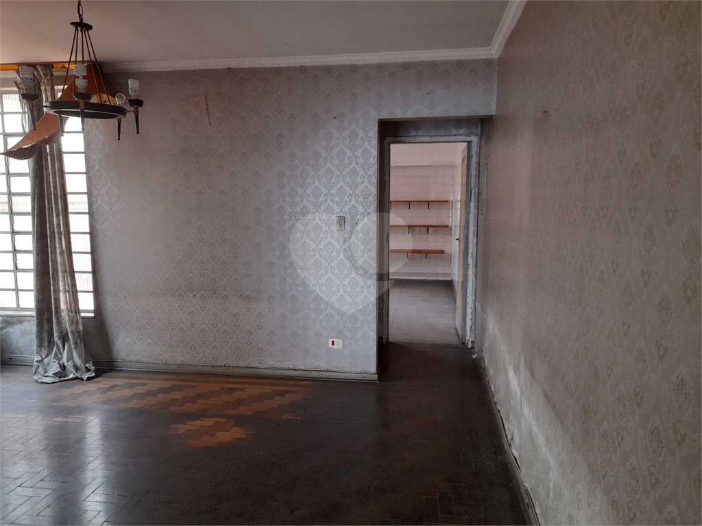Sobrado - "IMÓVEL PARA REFORMA." - Residencial ou Comercial