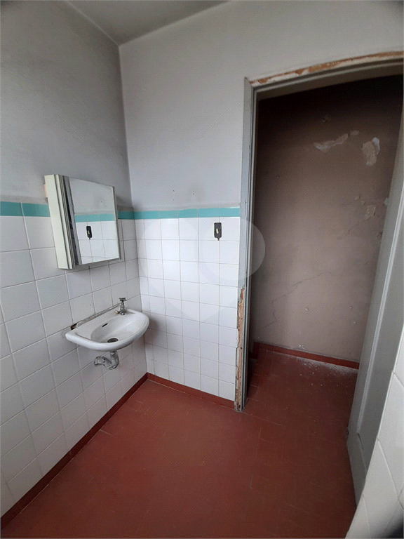 Sobrado - "IMÓVEL PARA REFORMA." - Residencial ou Comercial
