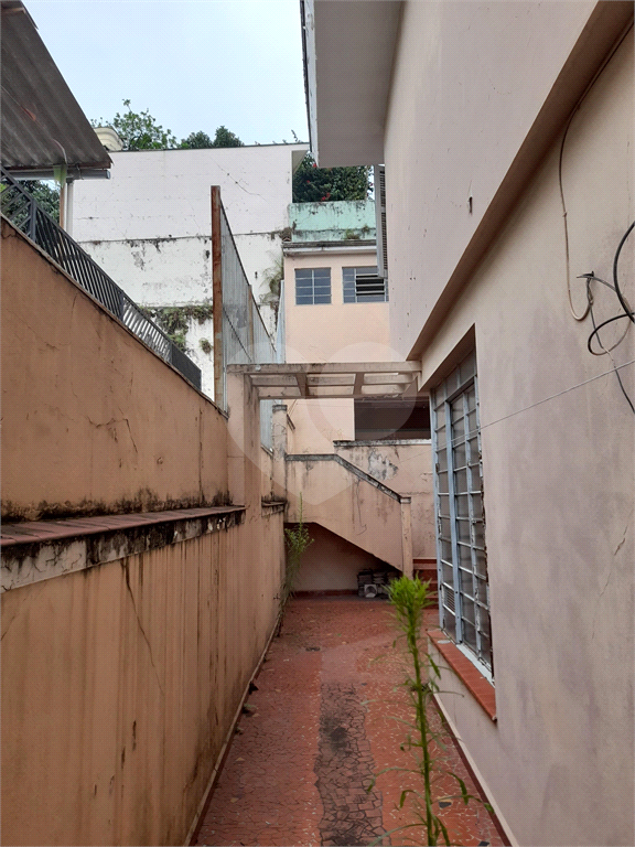 Sobrado - "IMÓVEL PARA REFORMA." - Residencial ou Comercial